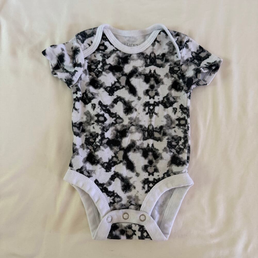 Baby Boy Neutral One Piece Bundle 0-12mos - Picture 2 of 12